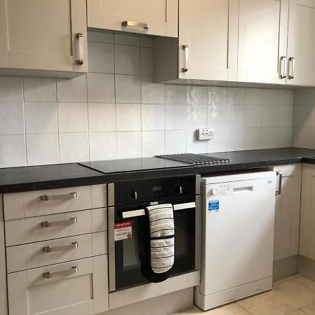 Entire Flat Very Comfortable 1 Bedroom Londyn Zewnętrze zdjęcie