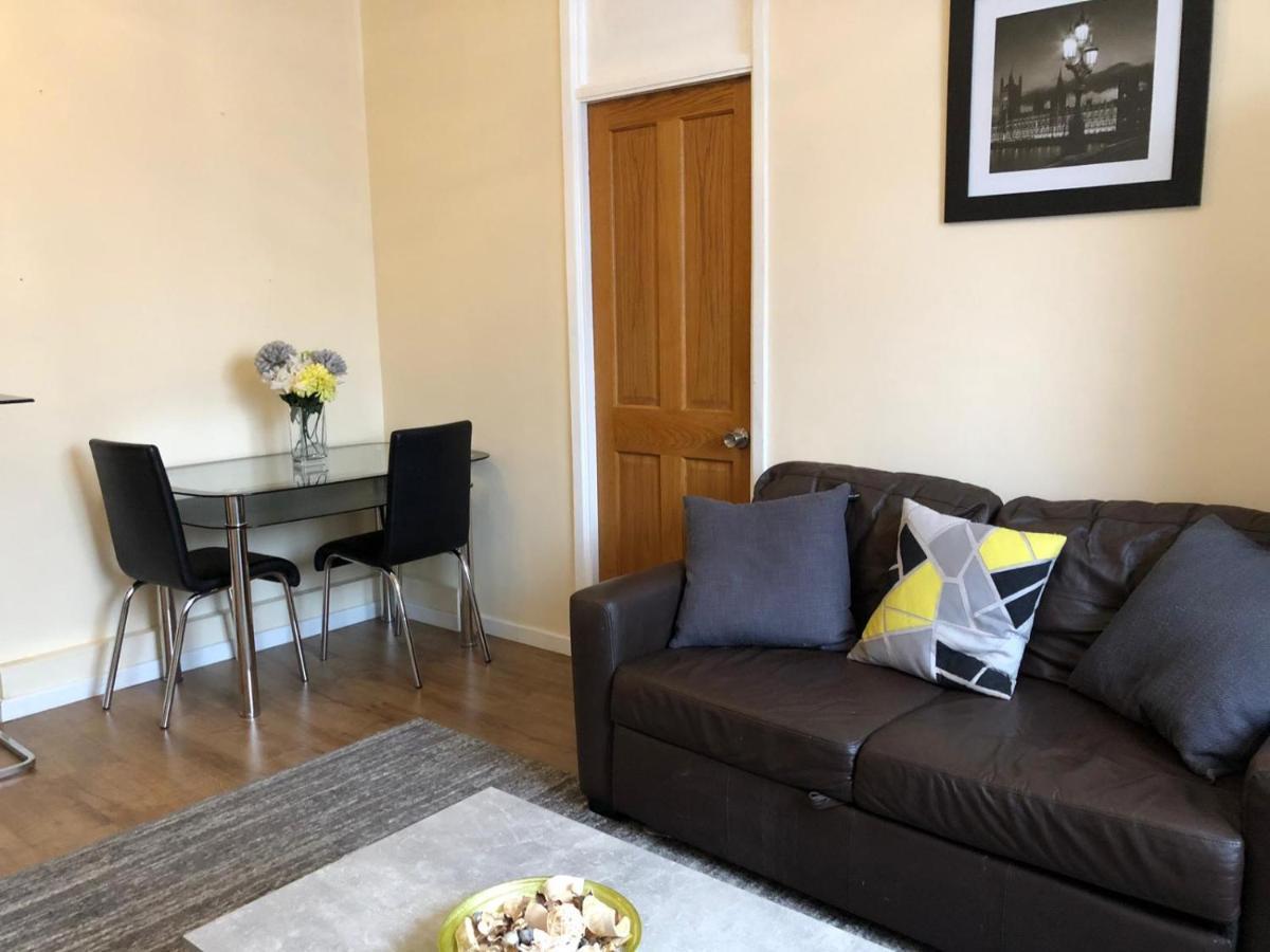 Entire Flat Very Comfortable 1 Bedroom Londyn Zewnętrze zdjęcie