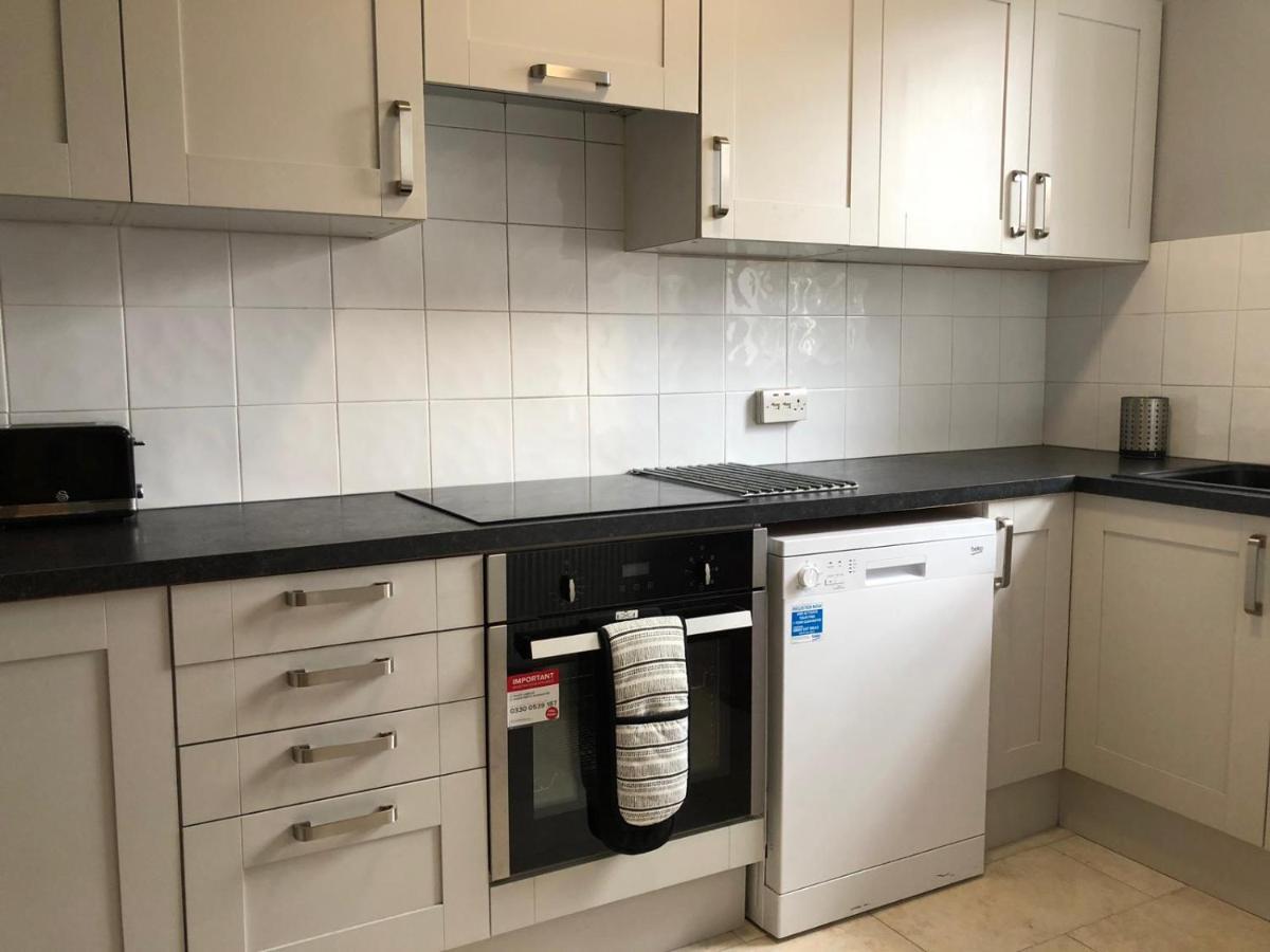 Entire Flat Very Comfortable 1 Bedroom Londyn Zewnętrze zdjęcie